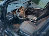 Usata Opel Zafira 150 CV (110 kW) 2004 Monovolume