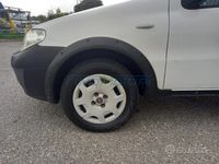 Usata Fiat Strada 84 CV (61 kW) 2012 Bianco Pick-up