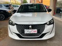Usata Peugeot 208 Active 56 kW (77 CV) 2022 Bianco Utilitaria