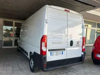 Usata Fiat Ducato 140 CV (102 kW) 2023 Bianco pastello Furgone
