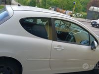 Usata Peugeot 207 73 CV (53 kW) 2012 Bianco Utilitaria