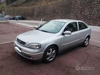 Usata Opel Astra Edition 116 CV (85 kW) 1999 Grigio Berlina