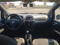 Usata Fiat Punto 90 CV (66 kW) 2012 Grigio Utilitaria