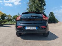 Usata Volvo V40 2016 Nero Station wagon