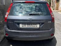 Usata Ford Fiesta Zetec 68 CV (50 kW) 2007 Grigio Utilitaria