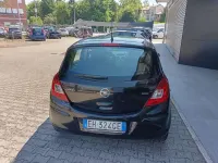 Usata Opel Corsa Edition 75 CV (55 kW) 2011 Nero Utilitaria