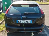 Usata Ford Focus 109 CV (80 kW) 2005 Nero Berlina