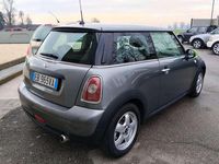 Usata Mini Cooper 75 CV (55 kW) 2010 Grigio Utilitaria