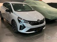 Usata Renault Clio V Techno 100 CV (73 kW) 2024 Grigio Berlina