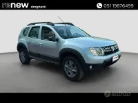 Usata Dacia Duster Lauréate 101 CV (74 kW) 2014 Grigio SUV