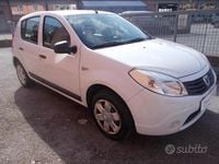 Usata Dacia Sandero 75 CV (55 kW) 2012 Bianco Berlina