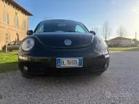 Usata VW New Beetle 105 CV (77 kW) 2008 Nero Utilitaria