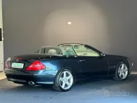 Usata Mercedes SL500 306 CV (225 kW) 2002 Nero smeraldo metallizzato Cabrio