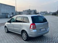 Usata Opel Zafira 150 CV (110 kW) 2012 Argento Monovolume
