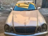 Usata Mercedes CLK200 192 CV (141 kW) 2000 Grigio Coupé