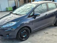 Usata Ford Fiesta 70 CV (51 kW) 2011 Grigio Berlina