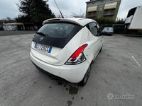 Usata Lancia Ypsilon Gold 95 CV (69 kW) 2011 Bianco Utilitaria