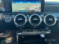 Usata Mercedes CLA200 163 CV (119 kW) 2019 Grigio Coupé