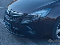 Usata Opel Zafira 150 CV (110 kW) 2012 Marrone Monovolume