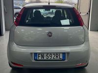 Usata Fiat Punto Lounge 69 CV (50 kW) 2018 Argento Utilitaria