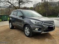 Usata Ford Kuga 120 CV (88 kW) 2017 Grigio SUV