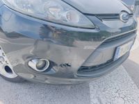 Usata Ford Fiesta 97 CV (71 kW) 2012 Nero Utilitaria