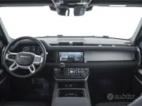 Nuova Land Rover Defender 300 CV (220 kW) 2026 Nero SUV