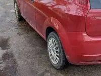 Usado Fiat Punto 75 CV (55 kW) 2010 Rojo Utilitario