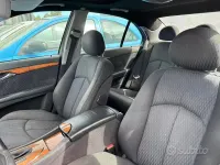 Usata Mercedes E220 Avantgarde 150 CV (110 kW) 2007 Grigio Berlina