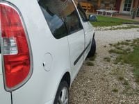 Usata Skoda Roomster Ambition 75 CV (55 kW) 2014 Bianco Monovolume