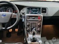 Usata Volvo V60 120 CV (88 kW) 2017 Grigio Station wagon