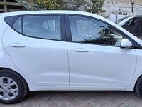 Usata Hyundai i10 Comfort 69 CV (50 kW) 2014 Bianco Utilitaria