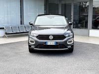 Usata VW T-Roc 150 CV (110 kW) 2018 Grigio SUV