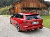 Usata Volvo V60 R-Design 197 CV (144 kW) 2021 Rosso Station wagon
