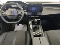 Usata Peugeot 308 Allure 131 CV (96 kW) 2024 Blu metallizzato Berlina