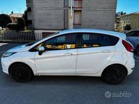 Begagnad Ford Fiesta Trend 96 HK (70 kW) 2009 Vit Halvkombi