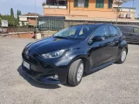 Usata Toyota Yaris Hybrid Business Edition 92 CV (67 kW) 2021 Nero Berlina