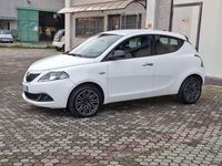 Usata Lancia Ypsilon Gold 69 CV (50 kW) 2023 Bianco Utilitaria
