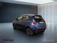 Usata Lancia Ypsilon Gold 69 CV (50 kW) 2022 Blu/azzurro Utilitaria