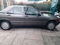 Usata Mercedes 190 72 CV (52 kW) 1986 Grigio Berlina