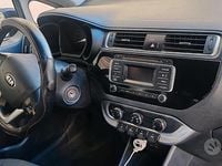 Usata Kia Rio 75 CV (55 kW) 2016 Nero Utilitaria