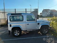 Usata Land Rover Defender 68 CV (50 kW) 2007 Grigio SUV