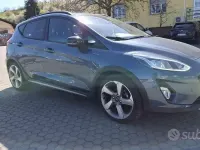 Usata Ford Fiesta Active 101 CV (74 kW) 2019 Blu Utilitaria