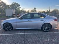 Usata Alfa Romeo Giulia 150 CV (110 kW) 2017 Grigio Berlina