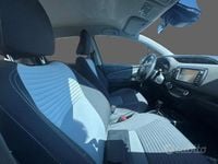 Usata Toyota Yaris Hybrid Business Edition 73 CV (53 kW) 2020 Bianco Berlina