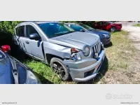 Usata Jeep Compass Sport 140 CV (102 kW) 2008 Gray SUV