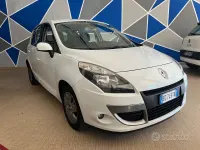 Usata Renault Scénic Luxe 110 CV (80 kW) 2011 Bianco Monovolume