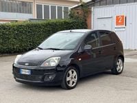 Usata Ford Fiesta Ghia 75 CV (55 kW) 2008 Nero Utilitaria