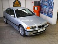 Usata BMW 323 Compact 170 CV (125 kW) 1998 Argento Utilitaria