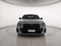 Usata BMW i5 Comfort Edition 442 kW (601 CV) 2023 Brooklyn grey Berlina